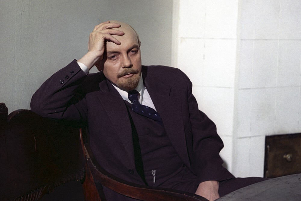 Кирилл Лавров