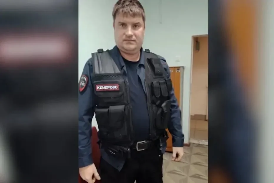 В Кемерове задержали автослесаря, который в форме сотрудника МВД вышел на борьбу с самокатчиками