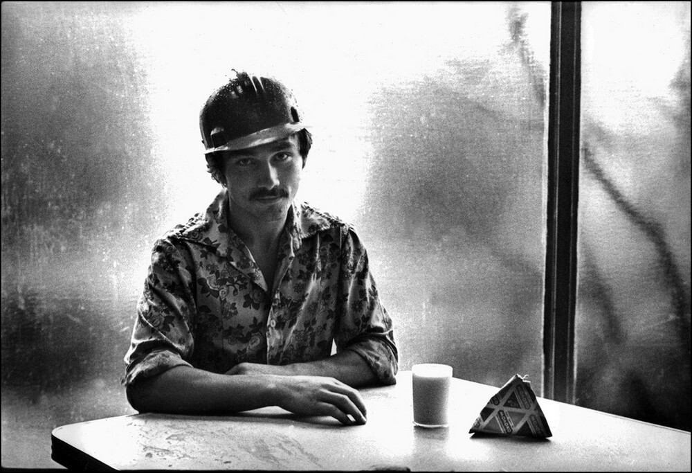 «Портрет со стаканом молока». Казань, 1983 год.