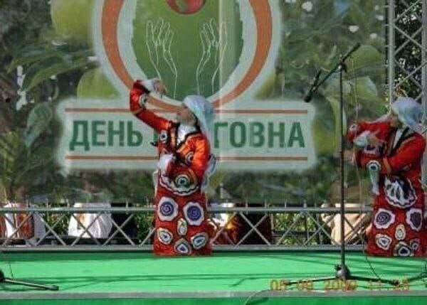 Не ищите здесь смысл. Здесь в основном маразм
