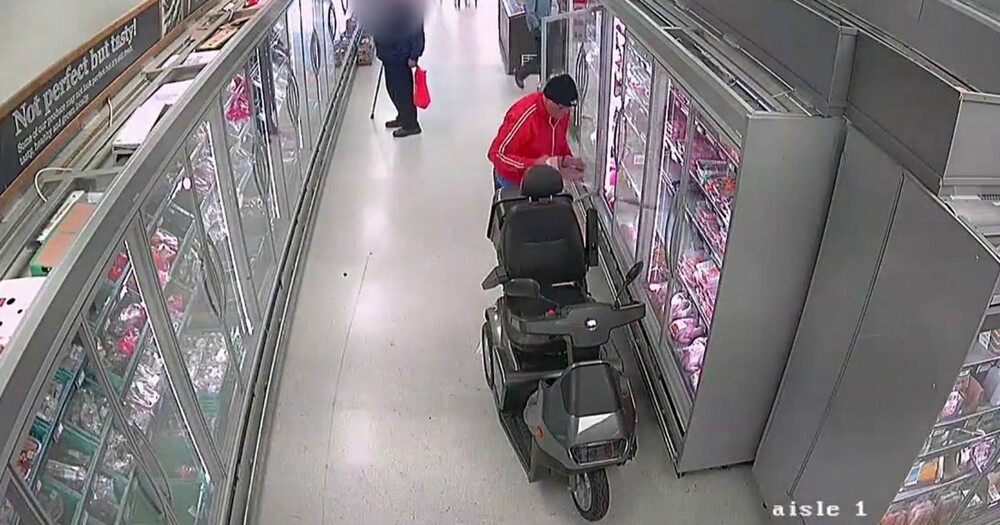 В Великобритании пенсионер-рецидивист вывез из магазина стейки