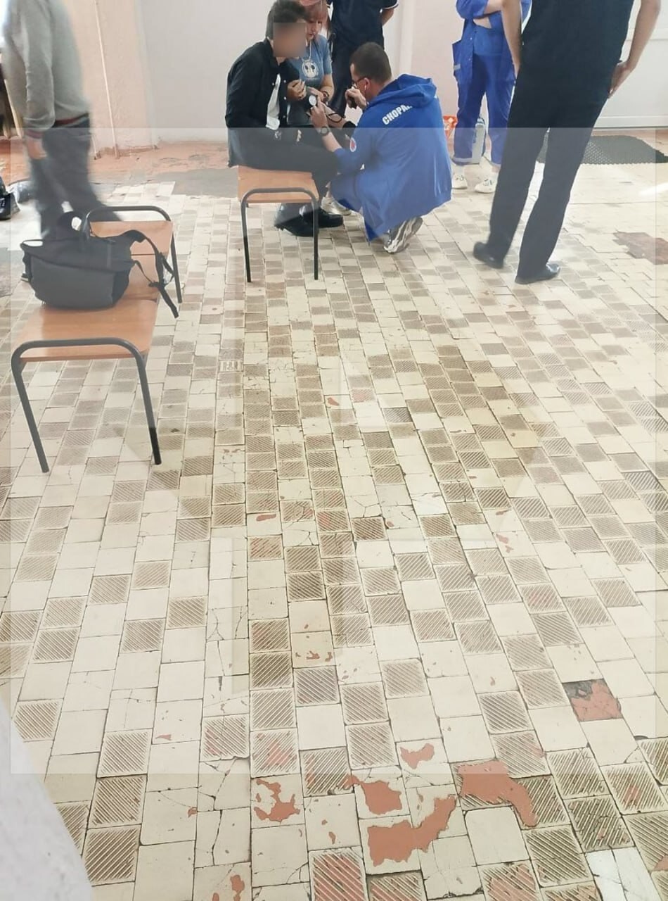 "Вам не жить": в Воронежской области задержали подростка, пришедшего в школу с молотком и ножами