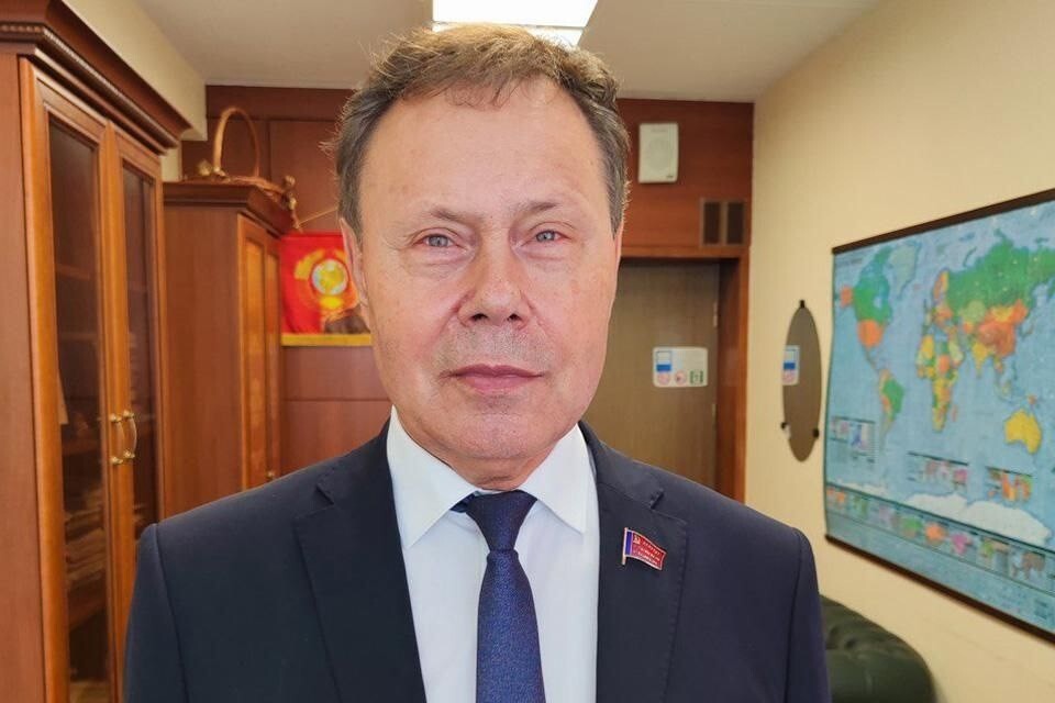 "Портит зрение и нервы": депутат Госдумы предложил отключать россиянам интернет хотя бы на выходные