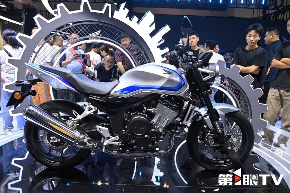 Чунцинская мотовыставка 2025: мощь на двух колесах