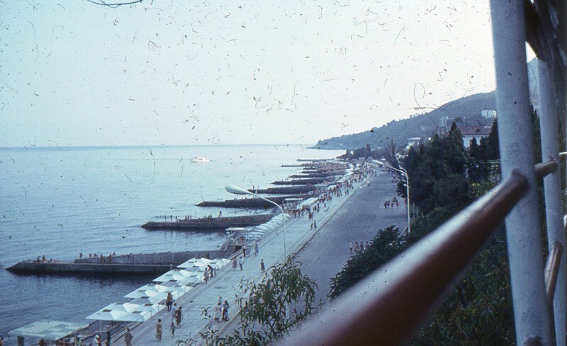 Вид на набережную в Алуште.