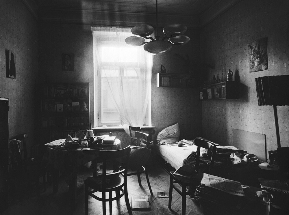 Комната холостяка. Москва, 1960-е. «Мама уехала отдыхать, убирать неохота».