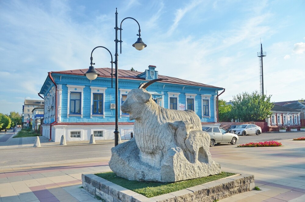 Скульптура Козы
