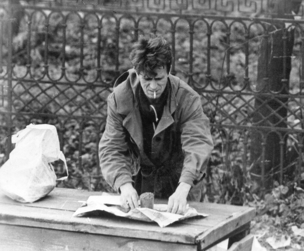 Первый предприниматель в поселке. 27 сентября 1991 года. Автор: Сергей Матвейцев. Нижегородская область, рабочий поселок Большое Мурашкино.