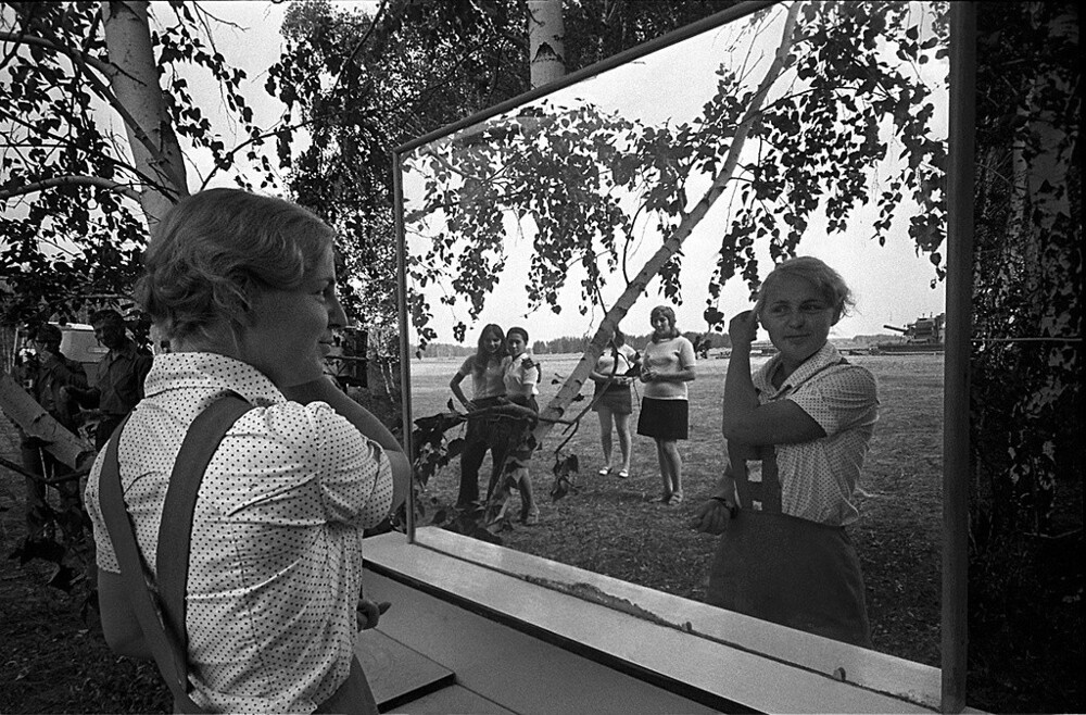 Полевой стан. Сентябрь 1976 года. Неизвестный автор. Челябинская область, совхоз «Варненский».
