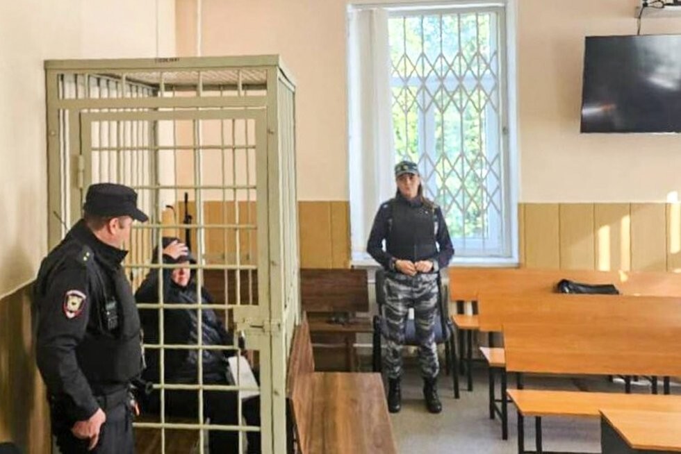 В Ленинградской области полиция обнаружила поставщика суррогатного алкоголя, от которого умерли 25 человек
