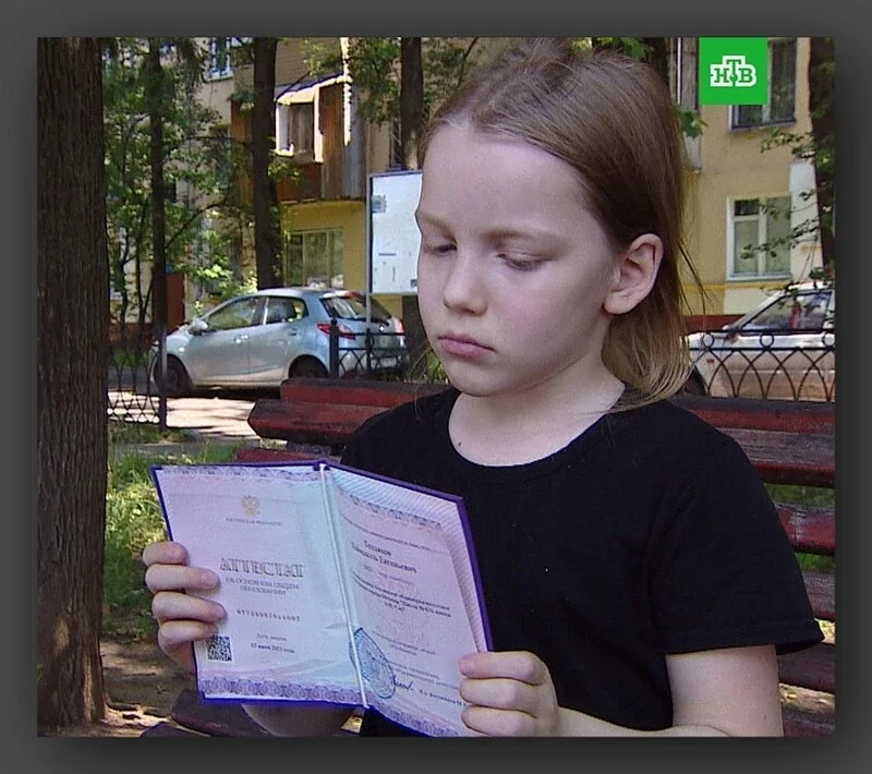 Младший брат вундеркинда Алисы Тепляковой в третий раз не смог поступить в вуз