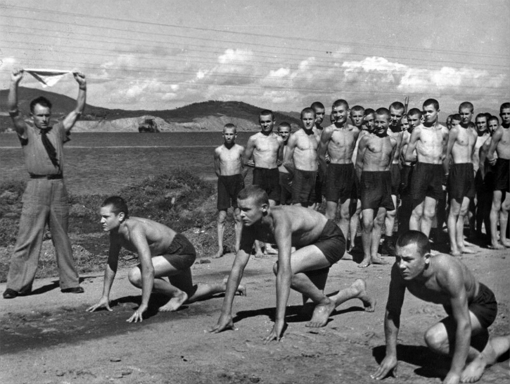 Спортивные занятия в школе юнг в Находке.