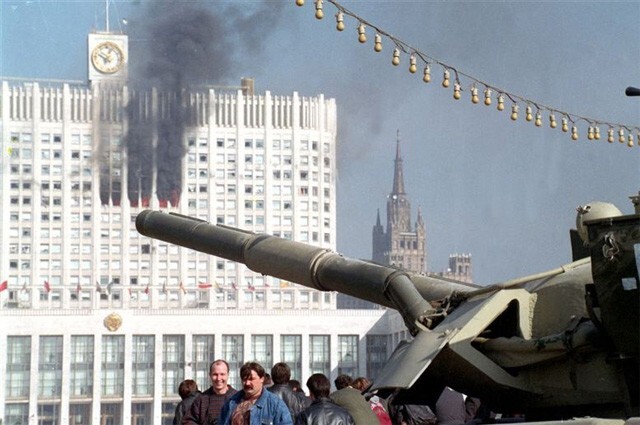 Расстрел Белого дома в 1993 году. Хроника событий