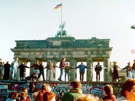 Всегда недоставало и ума, и такта. А также элементарной благодарности Всегда недоставало и ума, и такта. А также элементарной благодарности