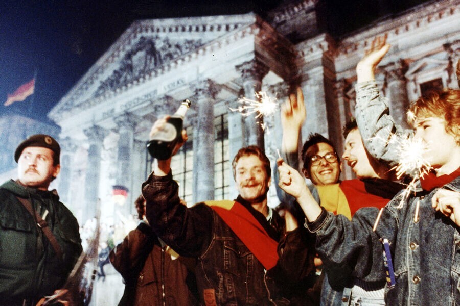 Всегда недоставало и ума, и такта. А также элементарной благодарности Всегда недоставало и ума, и такта. А также элементарной благодарности