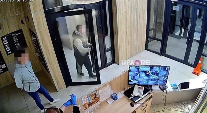 В Уфе мужчина избил женщину-консьержа
