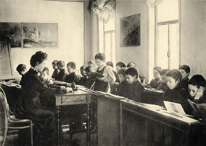 Источник: Самарский областной художественный музей. Заводская школа. 1895-1905 годы. 