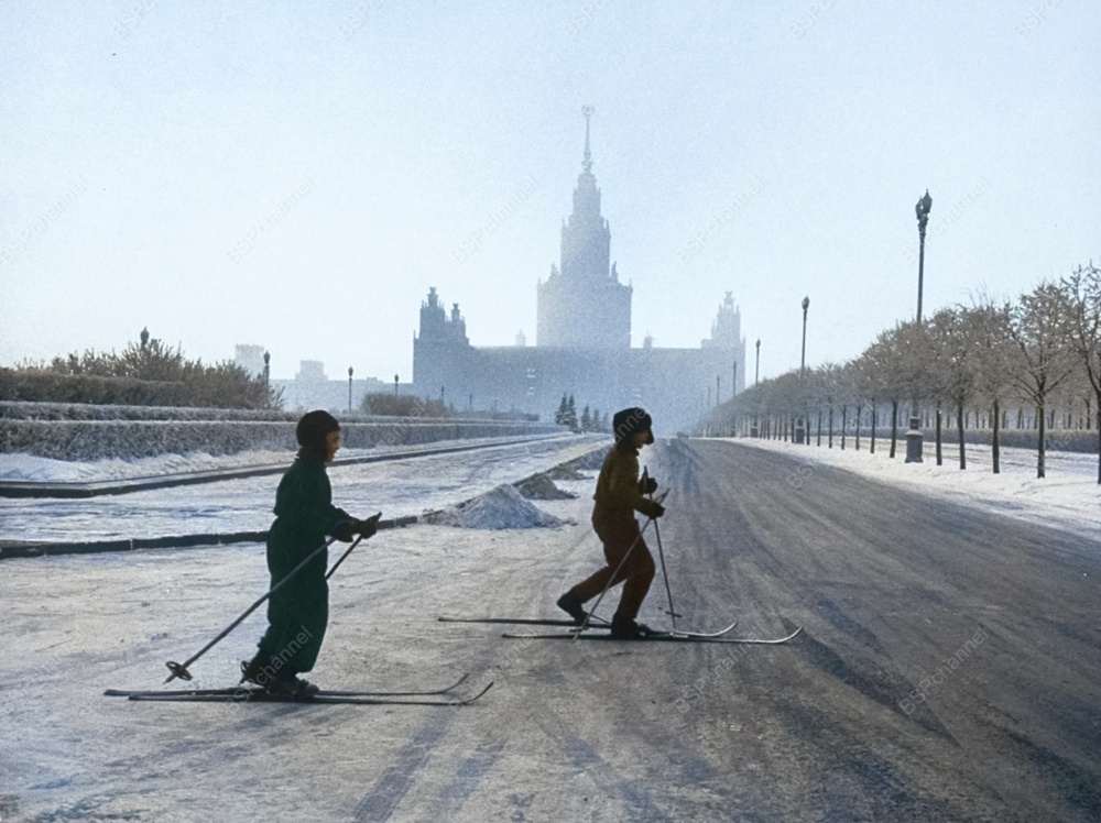 Жизнь Советской Москвы в 50-е годы