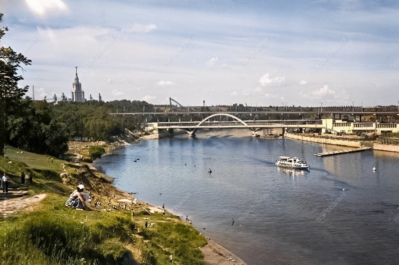 Жизнь Советской Москвы в 50-е годы