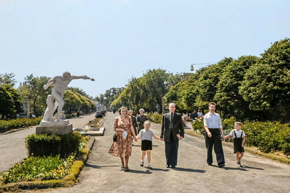 Жизнь Советской Москвы в 50-е годы