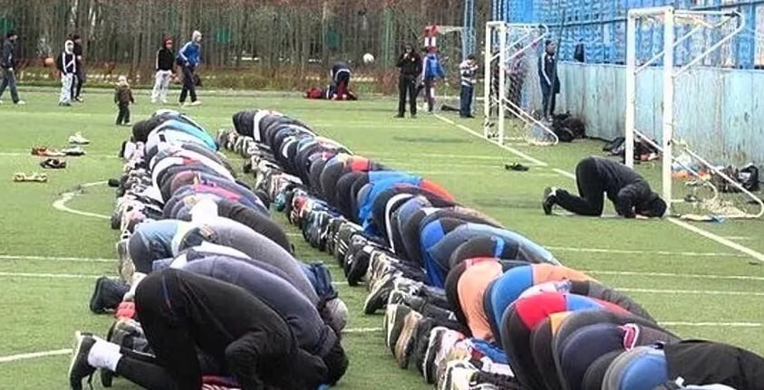 Исламизация шагает по стране