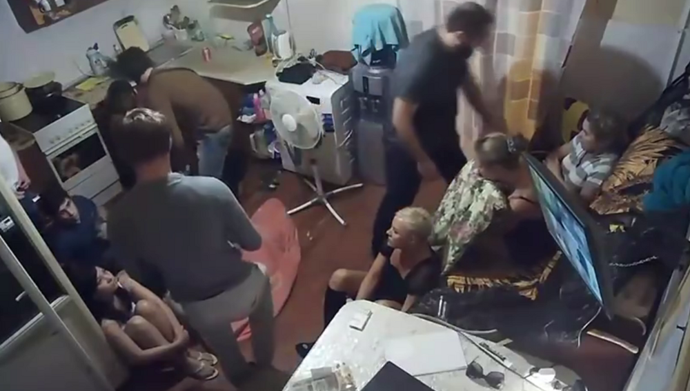 В Петербурге злоумышленники ограбили квартиру, где оказывали интимные услуги