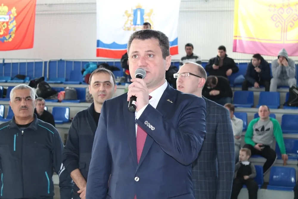 Главу азербайджанской диаспоры Ульяновской области лишили гражданства