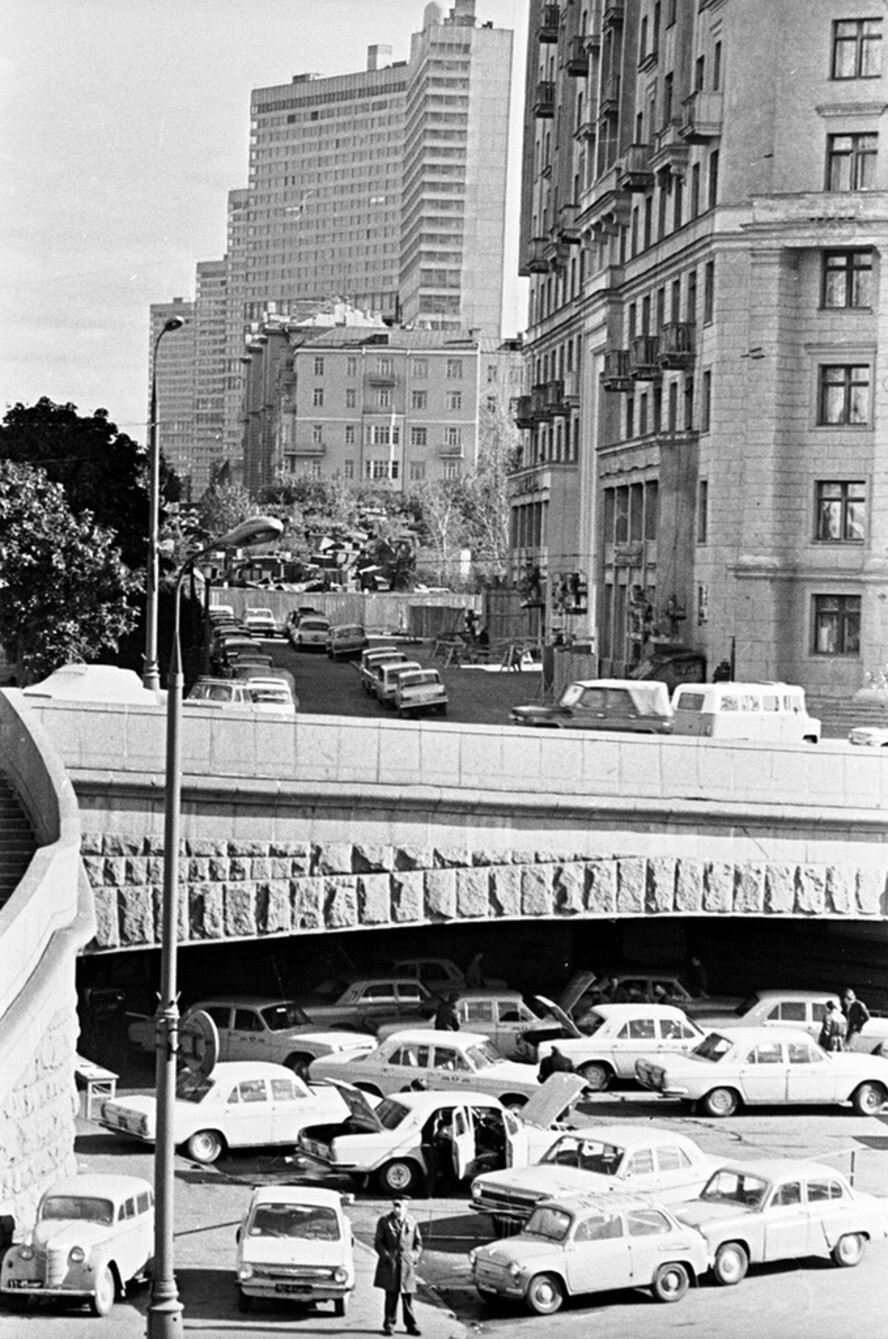 1976 год. Автор: Валентин Хухлаев.