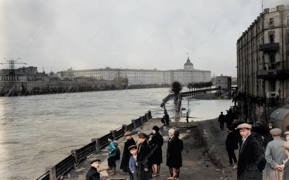 Жизнь Советской Москвы в 30-е годы