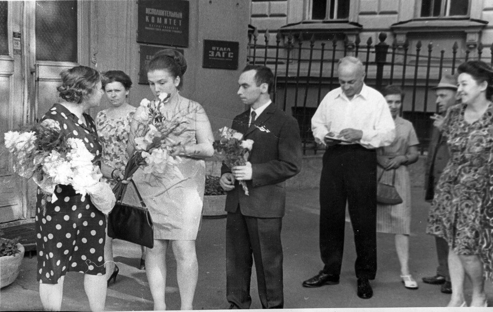 Свадьба. 5 июля 1968 года. Автор: В. Антипов. Ленинград.