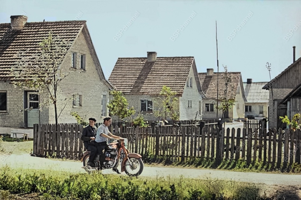 Подборка душевных и ярких фотографий деревенской жизни в СССР