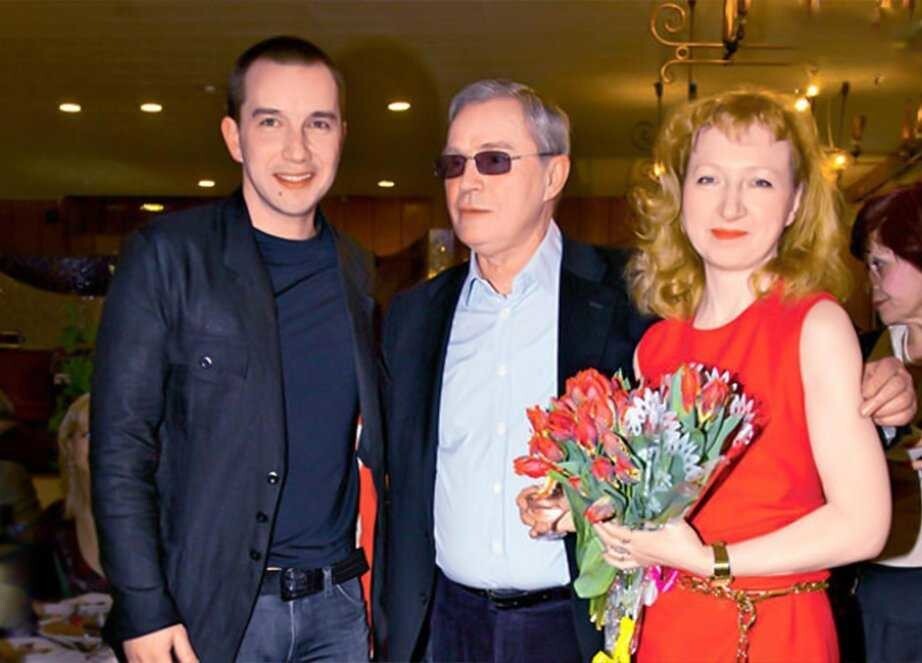 Лев Прыгунов с сыном Романом и женой Ольгой
