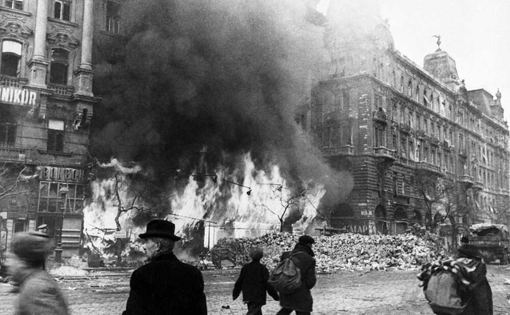 Уникальная операция. Как разведчики пробрались в окружённый Будапешт на лодке. Что там они увидели. Сценарий для фильма
