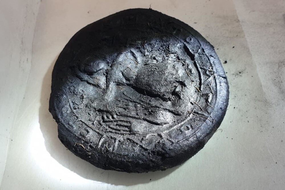В Турции найден 1200-летний хлеб с изображением Христа