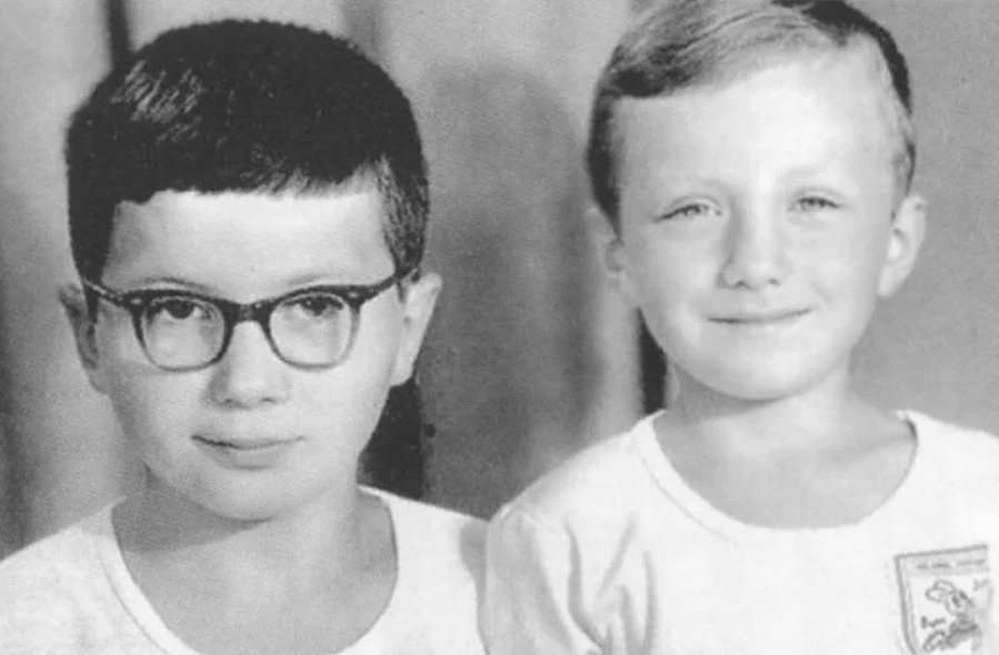 Как выглядели в детстве 12+ известных отечественных рок-музыкантов, и какими были их первые шаги на сцену