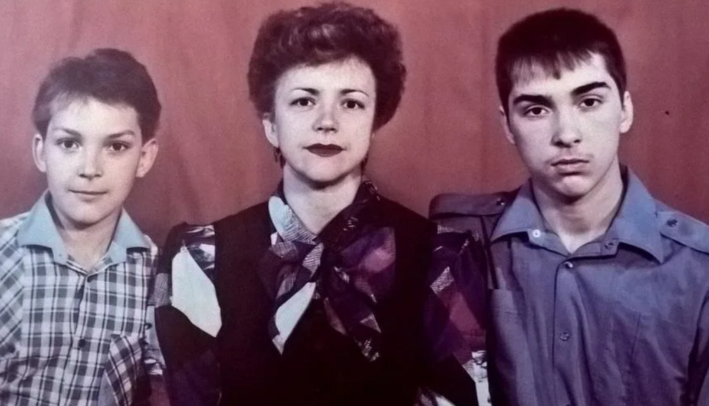 Как выглядели в детстве 12+ известных отечественных рок-музыкантов, и какими были их первые шаги на сцену