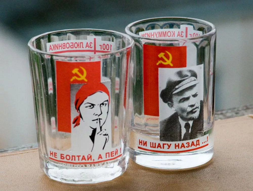 Почему в СССР было принято обмывать и проставляться за новые покупки Почему в СССР было принято обмывать и проставляться за новые покупки