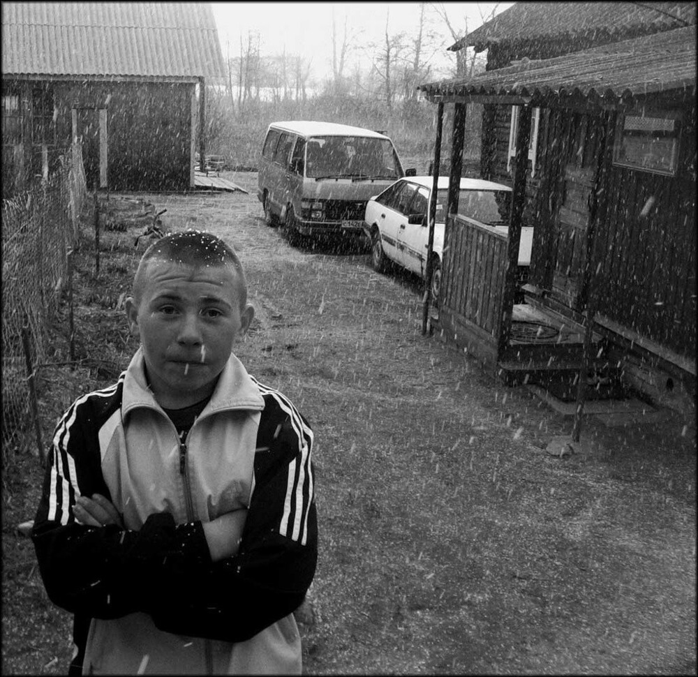 Первый снег. 10 октября 1998 года. Автор: Дмитрий Дроздецкий. Псковская область, Себежский район, деревня Кицково. Первый снег. 10 октября 1998 года. Автор: Дмитрий Дроздецкий. Псковская область, Себежский район, деревня Кицково.