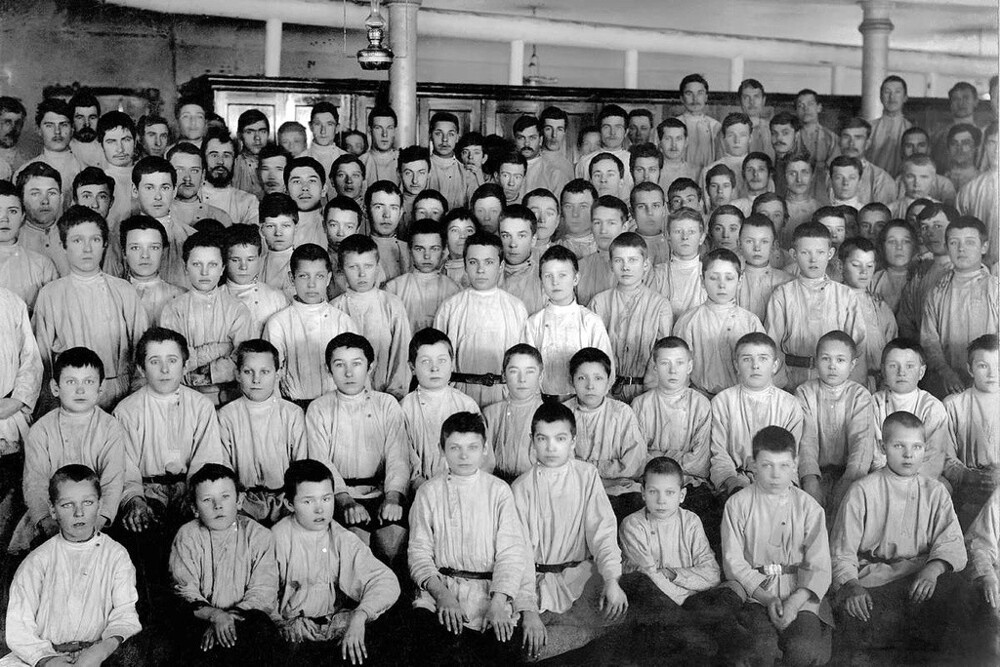 Служащие чаеразвески Высоцкого. 1900–1910-е.  Служащие чаеразвески Высоцкого. 1900–1910-е.