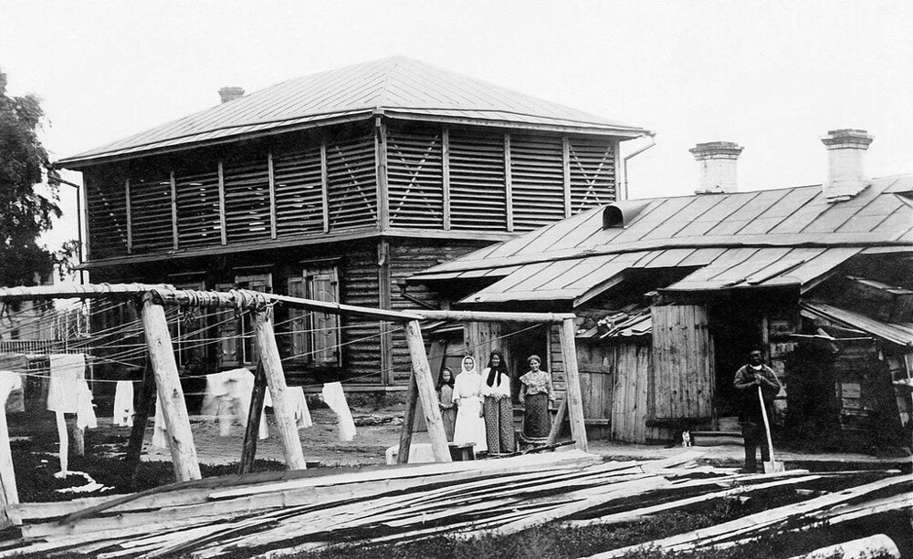 Место для сушки белья. Место для сушки белья.