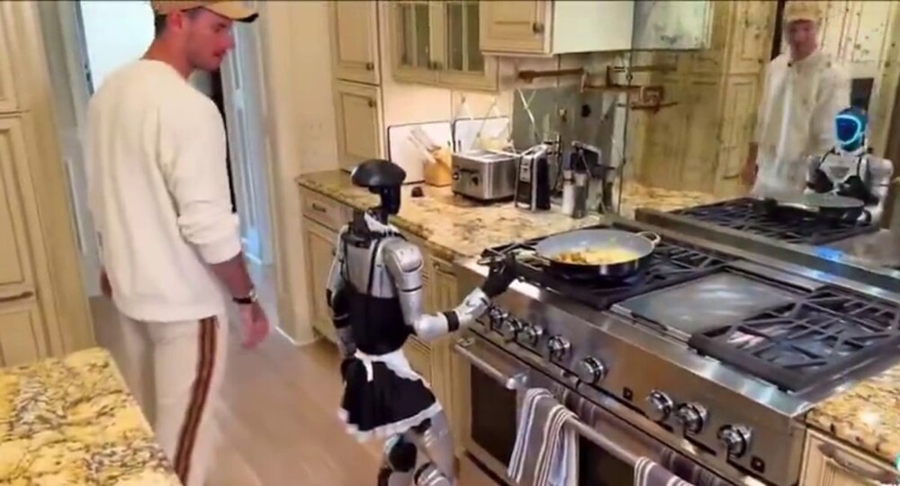 Парень пожалел, что оставил робота у плиты Парень пожалел, что оставил робота у плиты