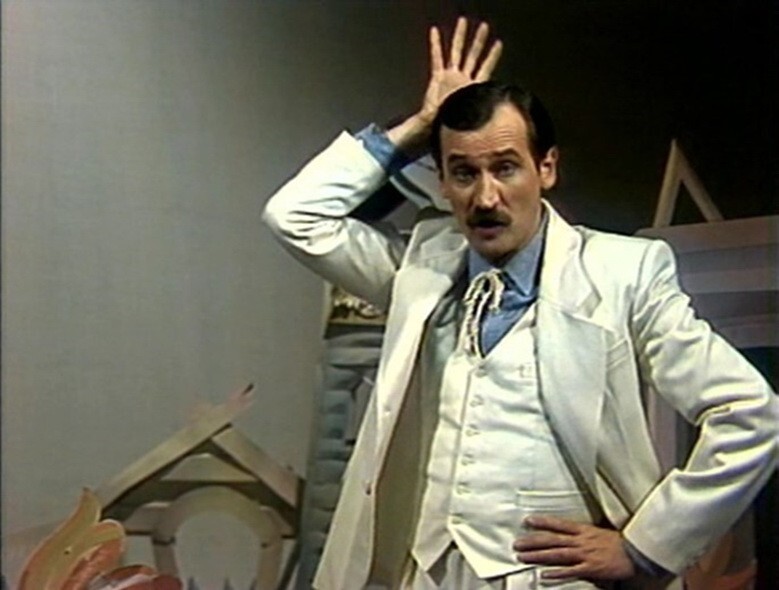 Леонид Филатов в телевизионном моноспектакле «Про Федота стрельца» Леонид Филатов в телевизионном моноспектакле «Про Федота стрельца»