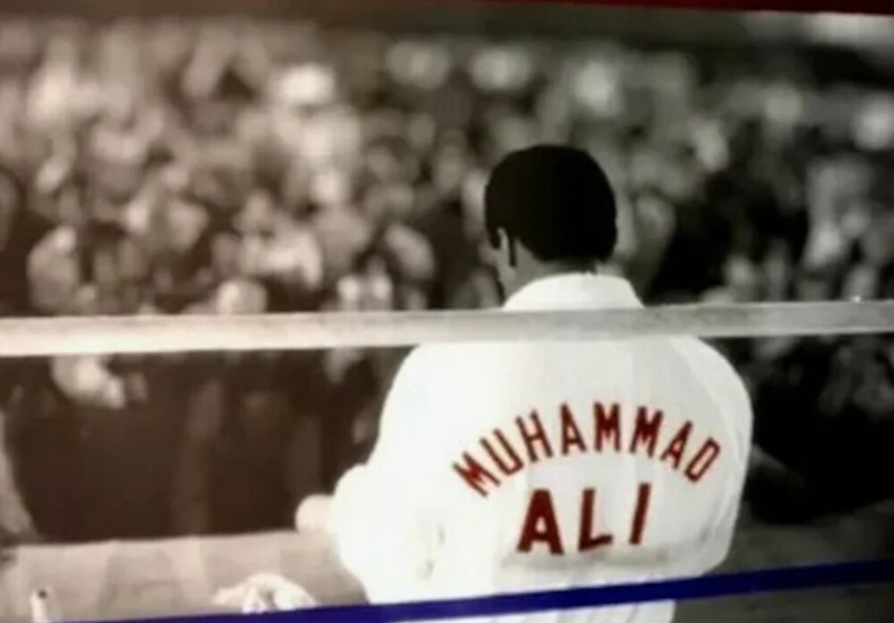 На Аллее славы тысячи имён, но только одно нельзя топтать - история звезды, висящей на стене