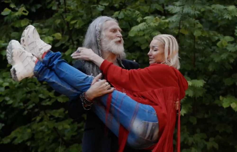 "Звезды под капельницей": на ТВ стартует новое шоу, в котором селебрити отправят в рехаб