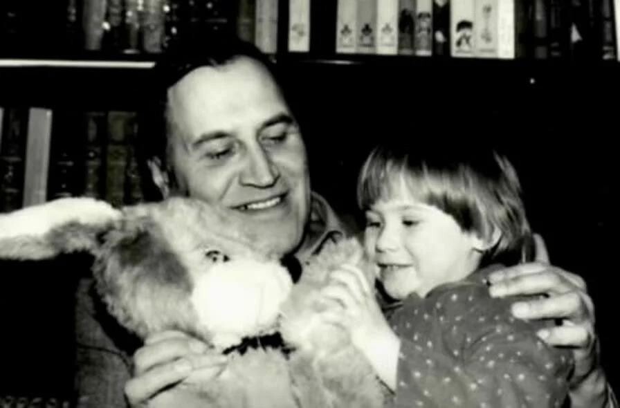 Николай Дроздов с младшей дочерью Еленой