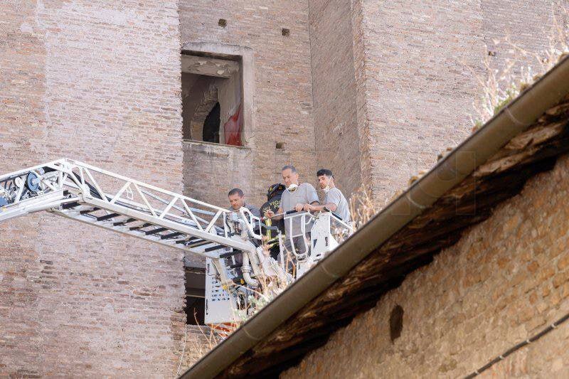 В центре Рима обрушилась часть исторической башни