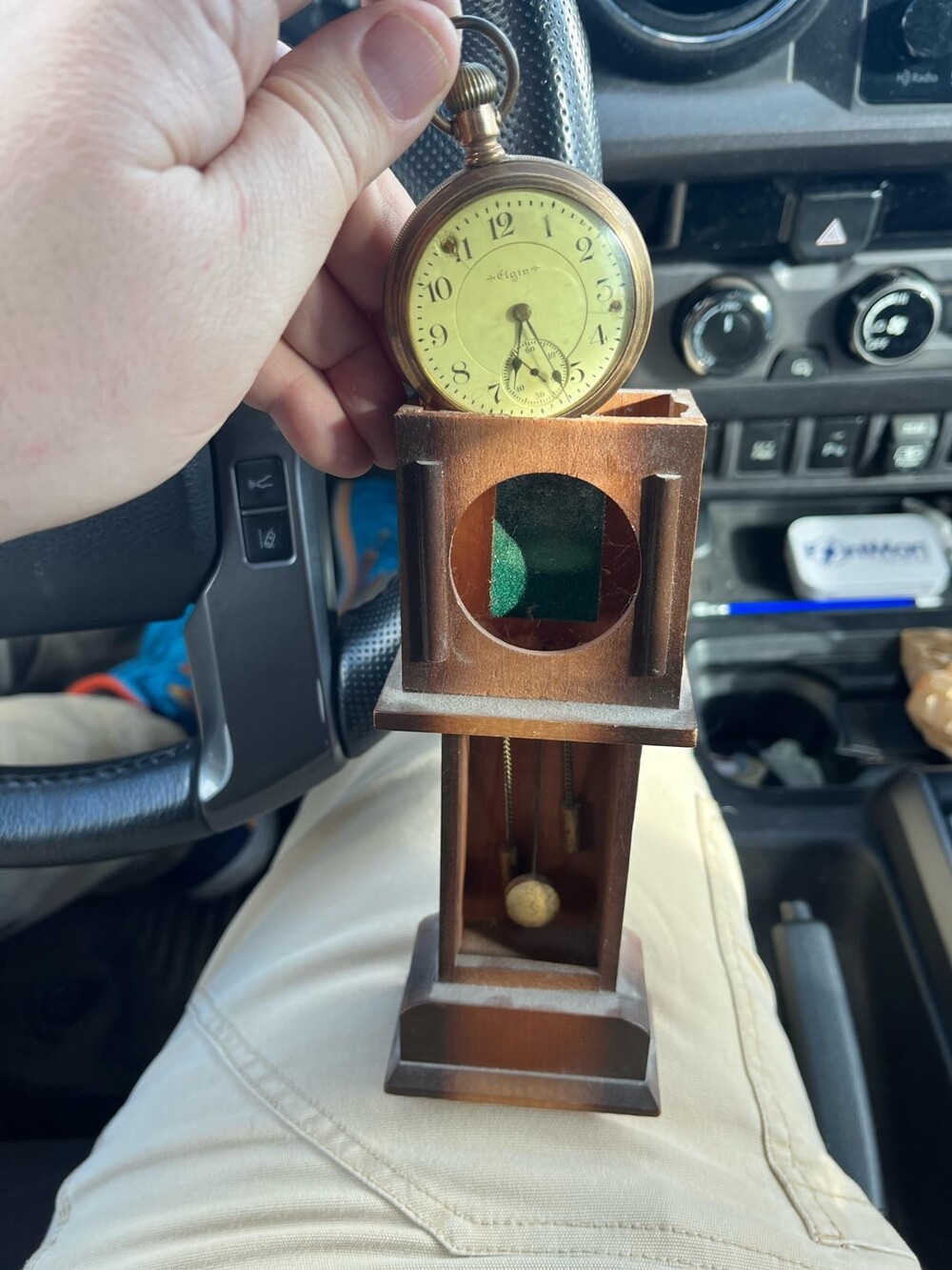 6. Карманные часы B.W. Raymond Elgin R.R. 1899 года выпуска за 3,49 доллара (282 рубля)