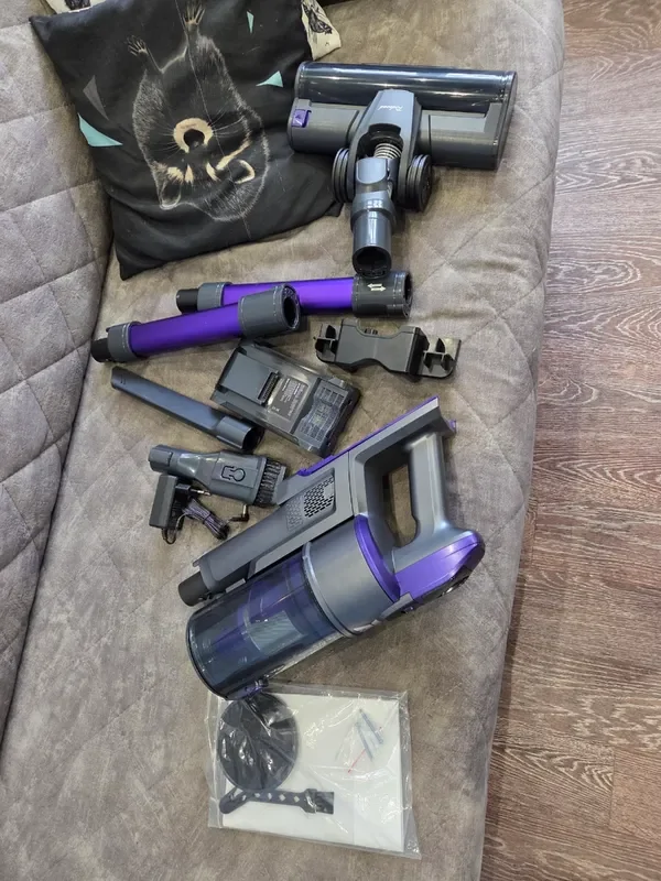 Отзывы пользователей о вертикальном пылесосе Redroad X18