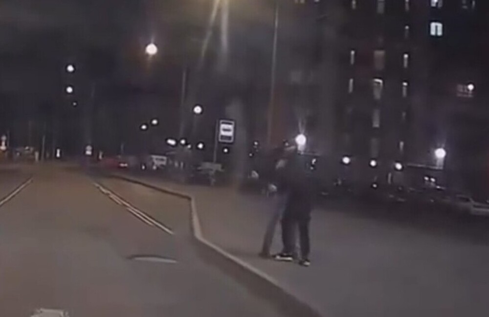 В культурной столице, культурные люди!