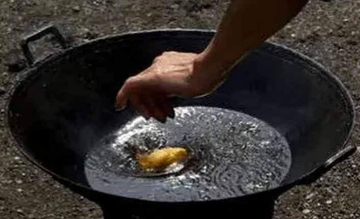 Суд по-китайски с помощью кипящего масла